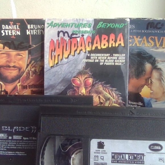 im selling old vhs taps like mortal kombat and more
